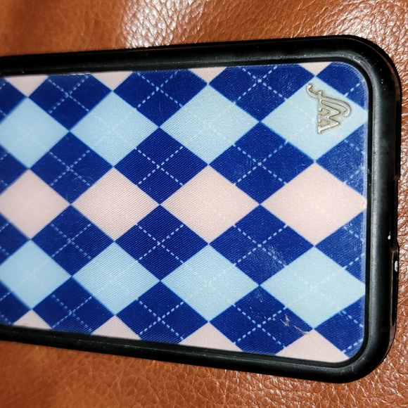 Good condition Wildflower Case for IPhone XR - Picture 6 of 6